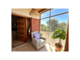 Maison à Francesc macià 33. Espectacular casa con piscina, jardín y 4 terrazas — 254 m² cons