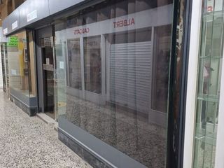 Local Comercial a Carrer dos de maig 231. Local bien situado ( encans eix comecial)