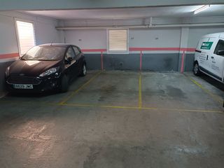 Aparcament cotxe a Carrer de mossèn camil rosell 8. Parking para coche , mediano o pequeño