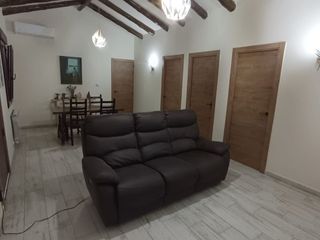 Chalet à Sos del rey católico  6. Espectacular casa independiente con piscina privada y amplios es