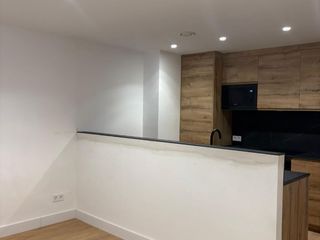Etagenwohnung in Mendez nuñez 8. Piso renovado en calle mendez nuñez