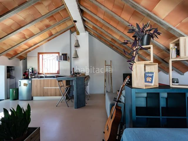 Foto 144c1bd8-4798-4983-8868-7b3099ddecf6. Alquiler loft en avinguda neptú 36 estudio en primera linea de playa de daimus en Daimús