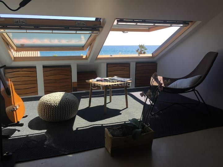 Foto 982b5b3d-fc92-427b-809f-2501fc82d816. Alquiler loft en avinguda neptú 36 estudio en primera linea de playa de daimus en Daimús