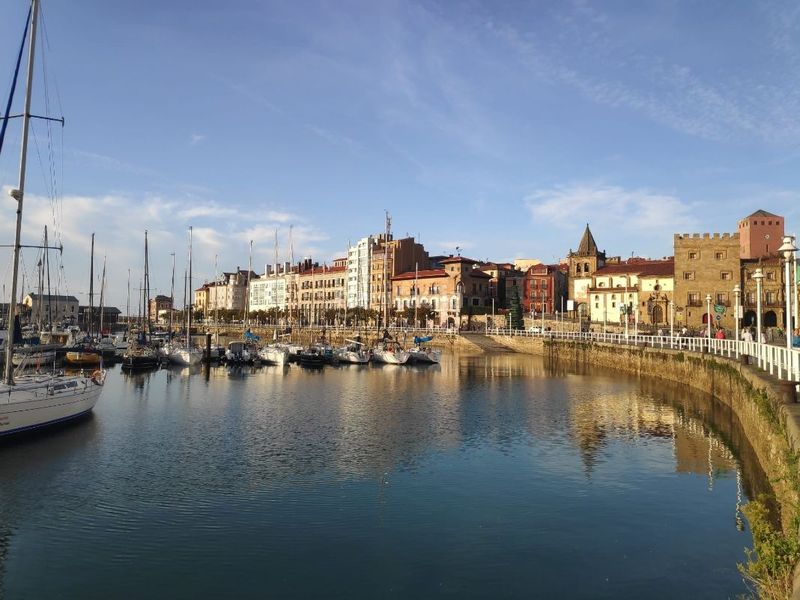 Foto b0716342-d822-4255-b5e8-b5f6acd6b19b. Etagenwohnung in ezcurdia 114 in La Arena Gijón
