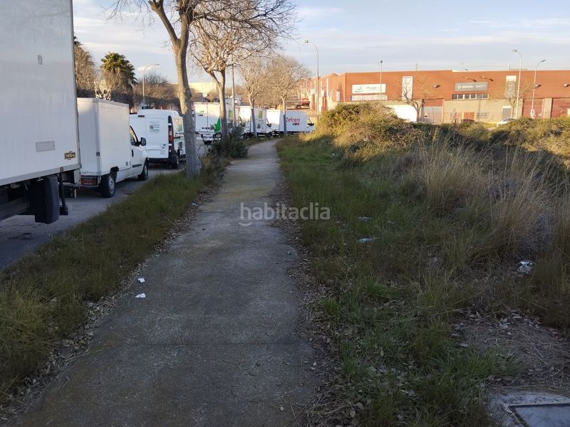 Foto bb93a9ec-3ada-42a7-a5ea-eea39e181d10. Solar industrial a carrer del ferro 22 a Torreforta Tarragona