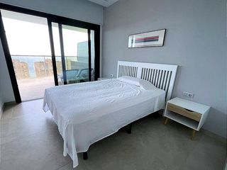 Miete Etagenwohnung in Av. república argentina 17. Amplio piso de 2 habitaciones con terraza y piscina en poniente,