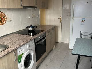 Flat in Calle de menéndez pelayo 4. Piso luminoso en tranquilo en fantástica zona