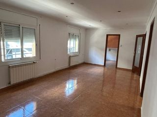 Piso en Carrer del dipòsit 7. Piso amplio y luminoso zona morera