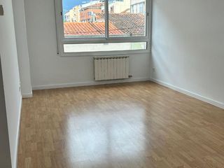Piso en Wilson 45. Piso de 2 habitaciones listo para entrar a vivir + parking opcio