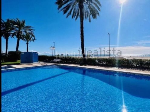 Foto db67781b-d9ef-4c45-95d8-d2f5c58237b6. Lloguer àtic a paseo marítimo 9 a les botigues de Sitges Sitges