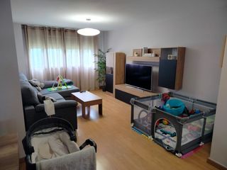 Pis a Actriz patricia medina 77. Exterior, 115m², 3 hab, 2 baños. ascensor, gran luz, solana y co