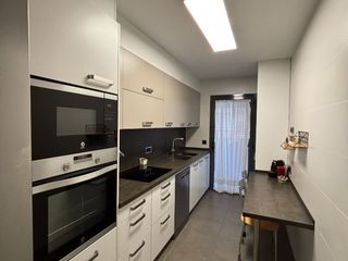 Appartamento in Ernest vilches dominguez 1. ¡piso amplio y cómodo cerca de todo!