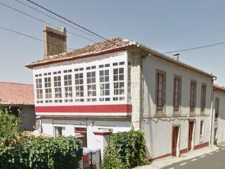 Maison à Lugar ponte 40. Se vende herencia