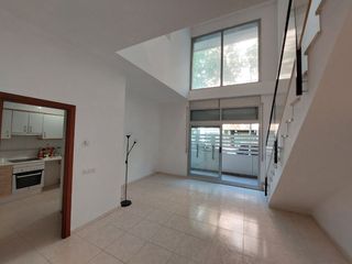Lloguer Pis a Passatge taulat 132. Dúplex a una calle del mar