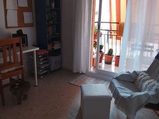 Piso en C/ roger de lluria 3. Atico muy luminoso y amplio rodeado de todos los servicios.
