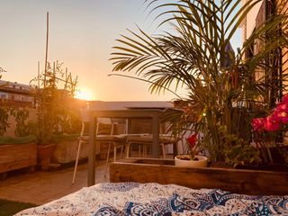 Alquiler Ático en Carrer de lleida 13. Fantástico ático reformado con gran terraza junto al río – zona