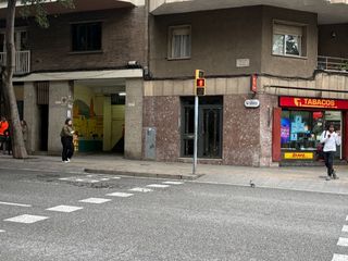 Aparcament cotxe a Travessera de les corts 31. Plaza de parking en venta - travessera de les corts