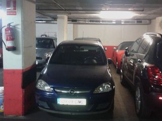 Car parking in Carrer del consell de cent 396. Parking 8.4 por 2.10 mts