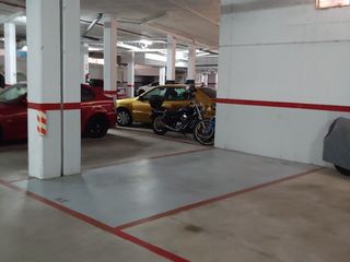 Posto auto in Joan xxiii 0. En venta o alquiler