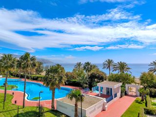 Appartement in Cambriles  1. Primera línea de playa, vistas panorámicas al mar y piscina, dir
