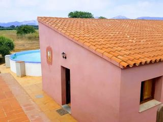 Alquiler Casa en Nacional - 340 1142. Casa rural envoltada d´oliveres i garrofers
