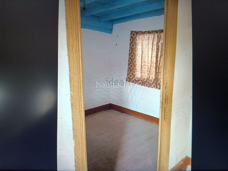 Foto f1562cae-0ff8-47e9-a6a3-8ff7776deb3b. Casa a rúa casanova 3 a Leiro