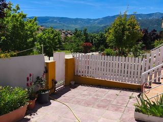 Casa a schiera in Urb la viña  q56. Se vende casa adosada preciosa de esquina urb muy tranquila zona