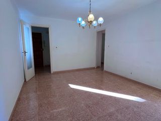 Appartamento in Carrer de l'església 3. Piso luminoso en pleno centro de castelldefels