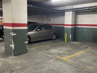 Aparcament cotxe a Carrer gran de sant andreu 467. Plaza de parking para coche pequeño