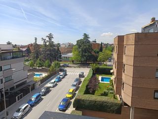 Lloguer Àtic a Pilar cavero 1. Atico duplex con terraza en arturo soria