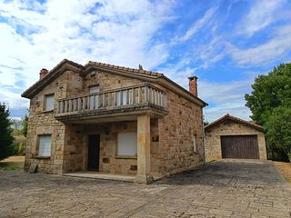 Haus in Calle estacion q to 6d. Casa de piedra a estrenar con garaje aparte y gran parcela con f