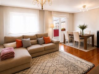Attique à Lauaxeta 45. Ático duplex, con terraza de 9m2 y con plaza de garaje de 24m2,