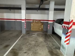 Miete Autoparkplatz in De la torre pinos 36-38. Alquiler parking el mirador bellavista