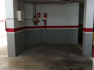 Parking voiture à Jalec 9