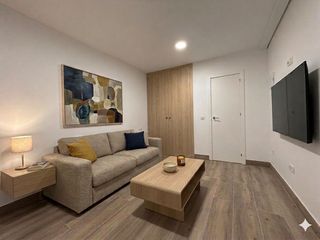 Estudi a Paseo valldaura  32. Estudio reformado en el barrio de horta