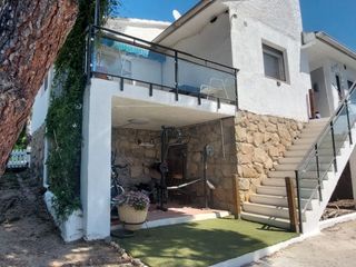 Chalet in Av de los castillos 936. Chalet independiente