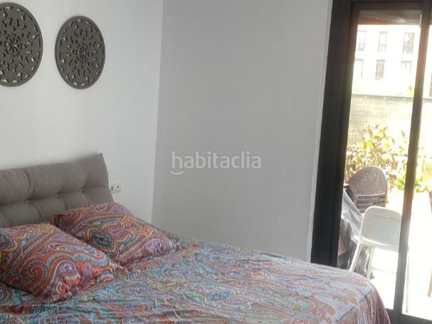 Foto 560145d5-14e5-44f8-9f54-6feda60f08b4. Alquiler apartamento en pau claris 6 bajo en primera linea de mar en Cubelles