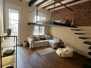 Piso en Consell de cent 461. Piso de diseño único junto a la sagrada familia