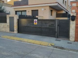 Affitto Posto auto in Carrer de menorca 3. Alquiler de plaza de parking en cerdanyola del valles
