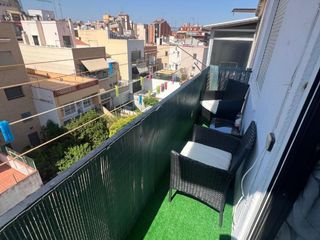 Lloguer Pis a Carrer del'oblit 41. Luminoso ático de 2 cuartos