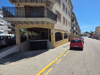 Miete Autoparkplatz in Santiago russiñol 120. Parking centro comarruga