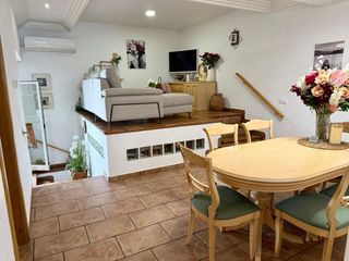 Flat in Mare de deu del pilar 14. Oportunidad venta planta baja de 100 m² con encanto de casa en e