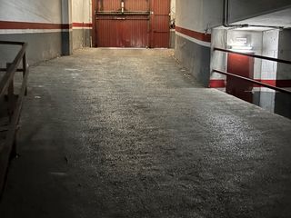 Affitto Posto auto in Roca labrador 12. Parking para coche grande y moto