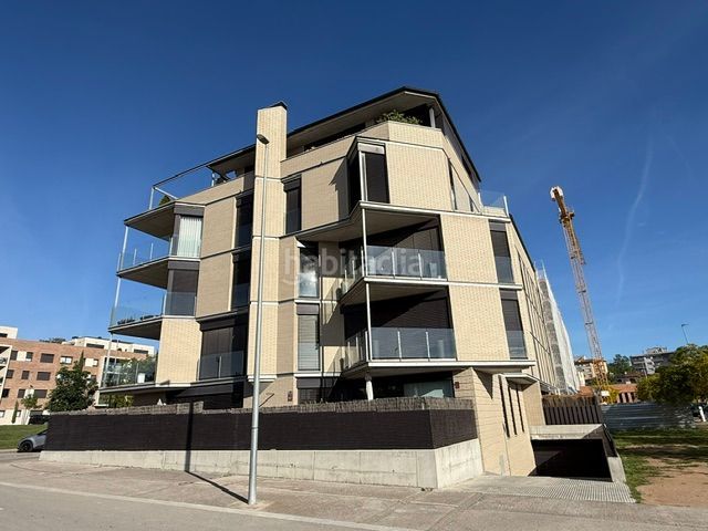 Foto 1bd34454-cb3d-47a9-a841-384af7624c1b. Piso en josep maria sert 10 2º pis nou espectacular - cantoner i amb molta llum natural !! en Vic