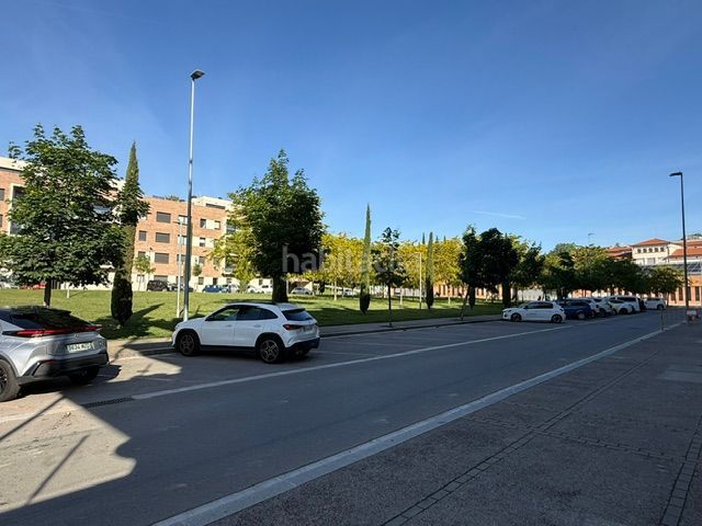 Foto 7bd9440e-ea58-4041-acfa-560c351daaf8. Piso en josep maria sert 10 2º pis nou espectacular - cantoner i amb molta llum natural !! en Vic