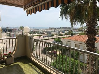 Piso en Carrer d'antoni almazor 2. “apartamento cuidado, luminoso y excelentemente ubicado junto al