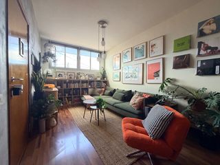 Dúplex en Pintor velázquez  45. Dúplex luminoso con terraza y garaje en zona tranquila: espacio,