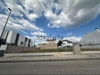 Terreny residencial a Manuel beltran s/n. Solar urbano para casa