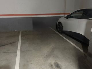 Aparcament cotxe a Carrer del montsià 36. Plaza de parking fácil acceso