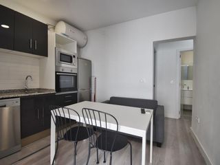 Miete Etagenwohnung in Via roma 12. Prcioso apartamento con cocina moderna